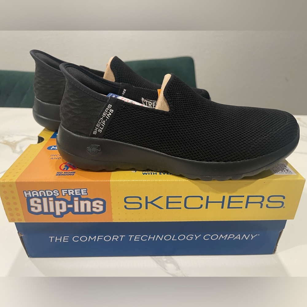 Skechers Go walk Joy Vera size 6